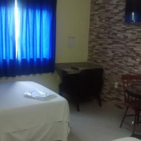 Hotel Dois Candangos Núcleo Bandeirante Rom bilde