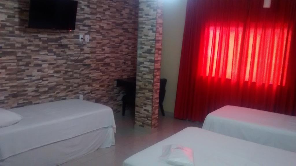 Hotel Dois Candangos Núcleo Bandeirante Rom bilde